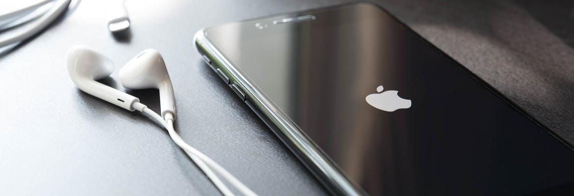 Apple granted patent for edge to edge design