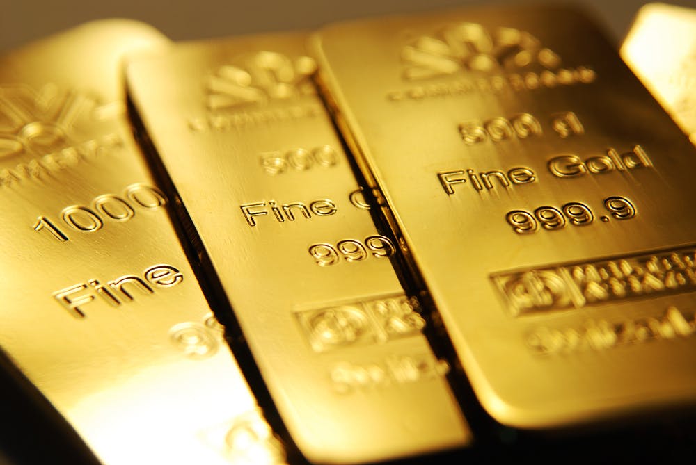 Gold hit a five week low with further losses expected