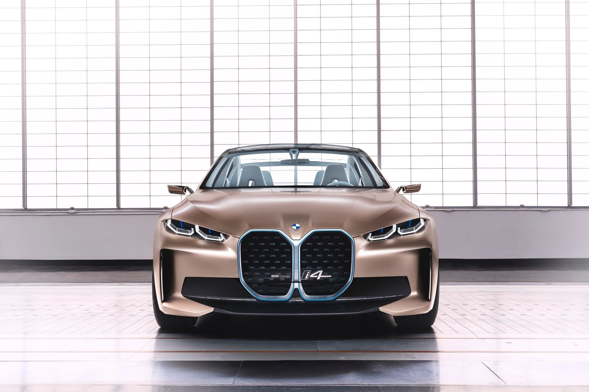 BMW just released all the fancy details of its new electric i4 Gran Coupe